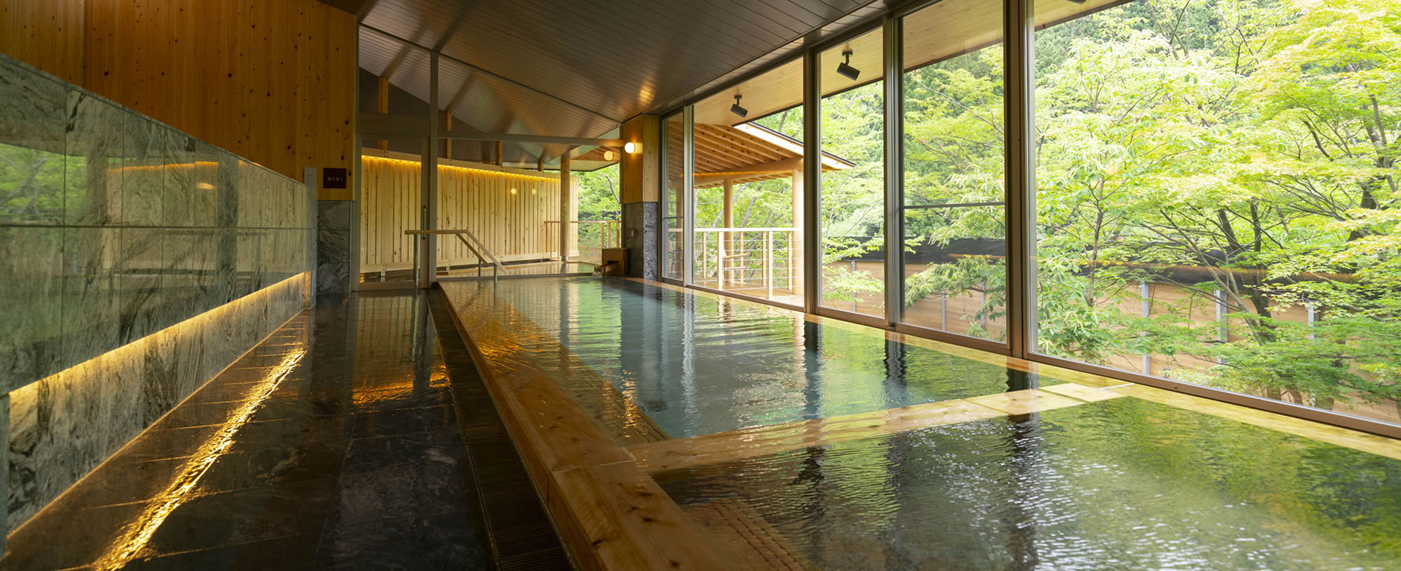 Sakuragawa Onsen Seseragi no Yu Men's Bath
