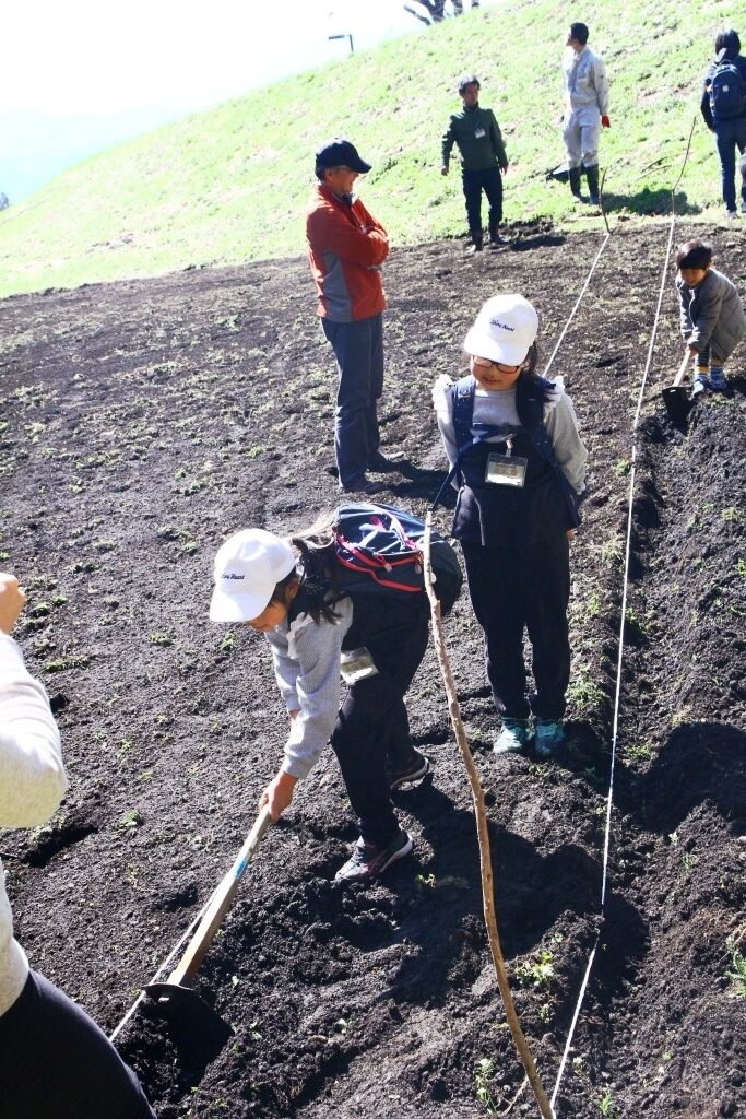 4月の親子里山体験コース(2019年4月13日~14日)